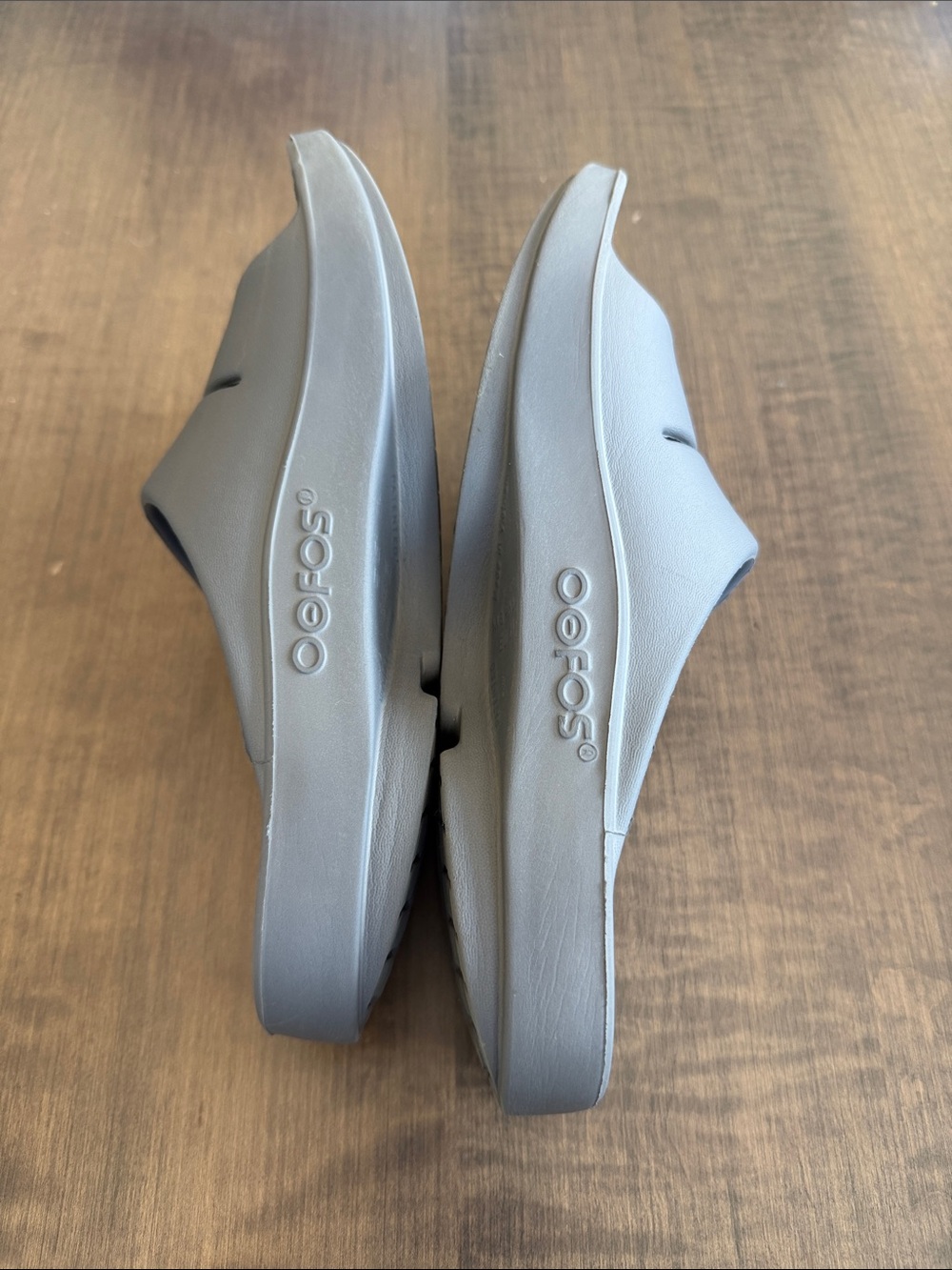 OOFOS OOahh Recovery Slide - Women’s and Men’s, M6-W8 - Picture 3 of 8